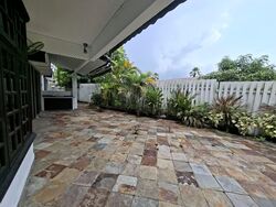 Holland Road (D10), Detached #561981261